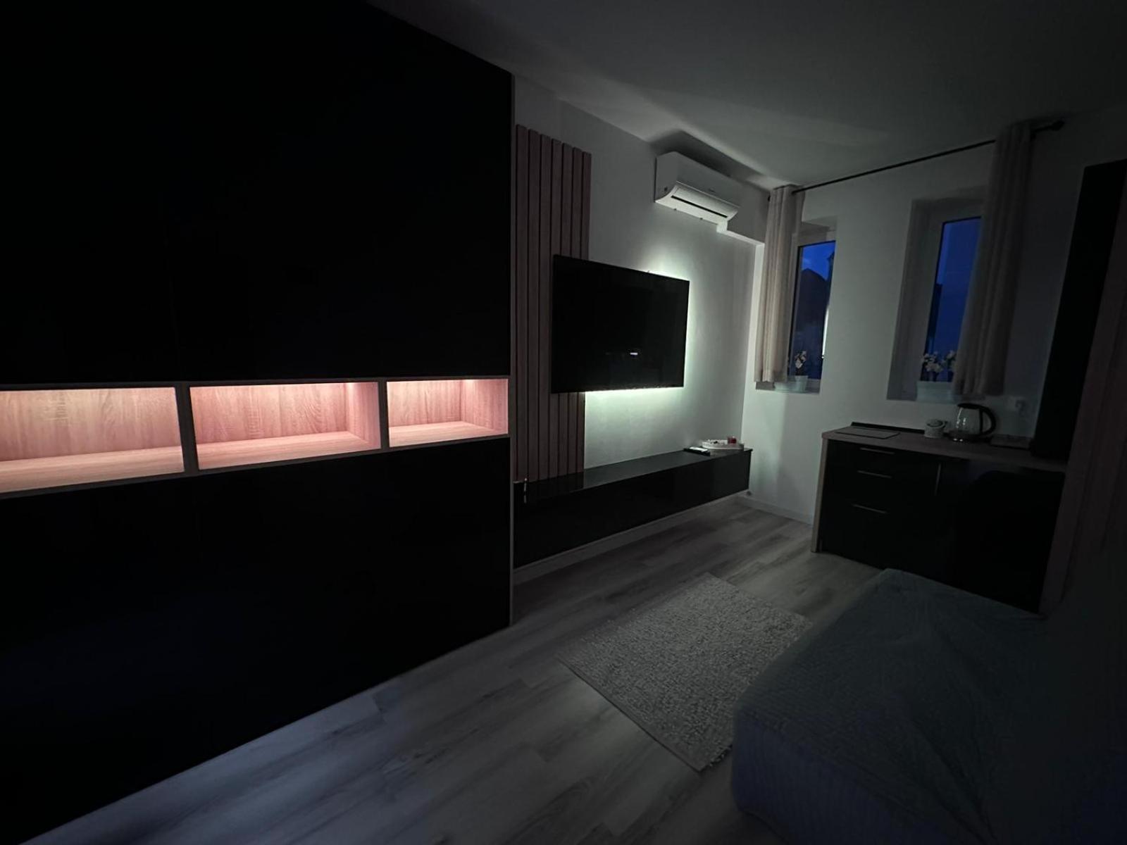 Luxury 1 Bedroom Apartment 부쿠레슈티 외부 사진